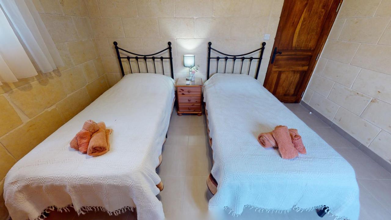 Qala Bed&Breakfast With Swimming Pool - Il-Wenniessa Εξωτερικό φωτογραφία