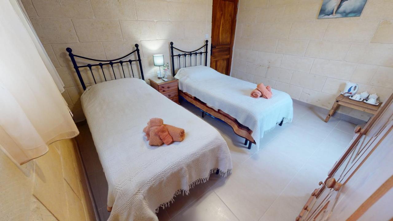 Qala Bed&Breakfast With Swimming Pool - Il-Wenniessa Εξωτερικό φωτογραφία